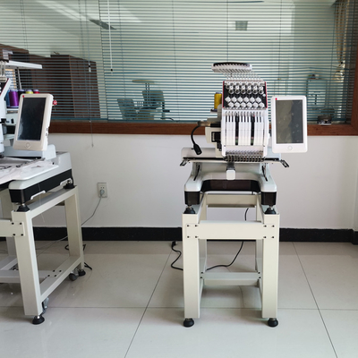 Roupa de trabalho por atacado da máquina do bordado do computador de China automatizada em vendas